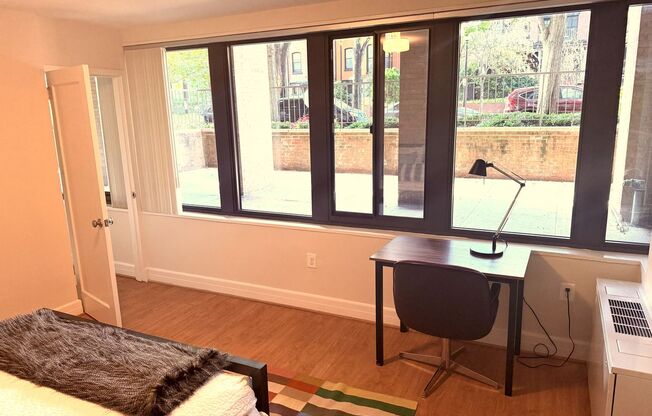 1 bed, 1 bath, 600 sqft, $2,923, Unit 0121