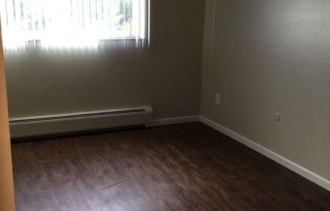 1 bed, 1 bath, 640 sqft, $1,350, Unit 404