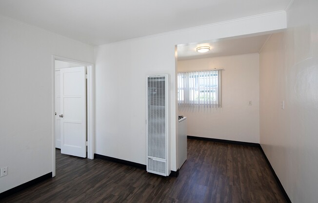 *OPEN HOUSE: 9/20 3-4PM* 1 Bed/1 Bath in North Pacific Beach w/ Parking!