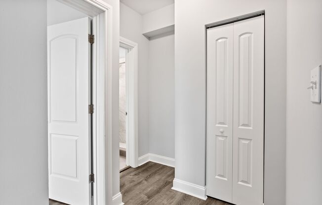 1 bed, 1 bath, 402 sqft, $1,675, Unit 512