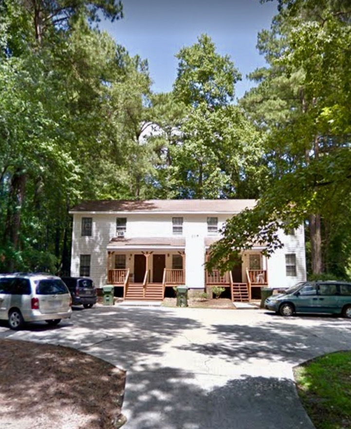 105 East Circle Drive Triplex