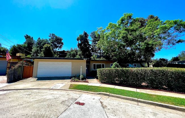 Spacious 3BD Point Loma Home with Huge Yard! Garage! On a Cul-de-sac 1/4 acre lot! Washer & Dryer! Pet Friendly!