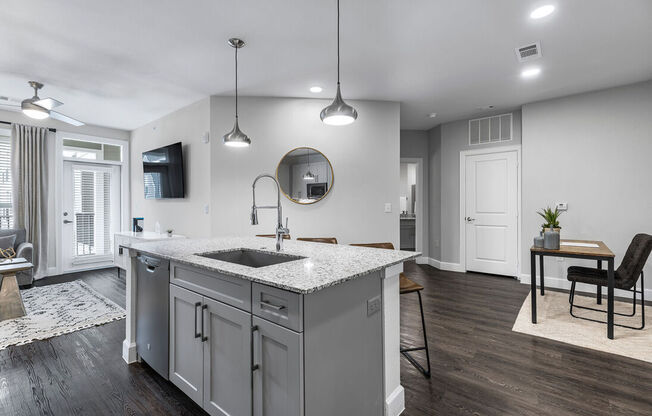 910 Quest Pkwy