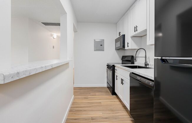 2 beds, 1 bath, 1,000 sqft, $1,600, Unit 2510-0321