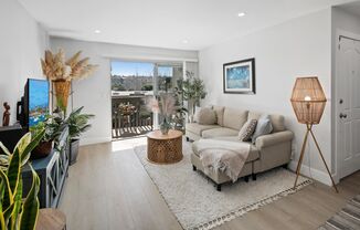 Immaculate 1-Bedroom Upper-Level Condo in Gated Arbor Hill – Oceanside, CA