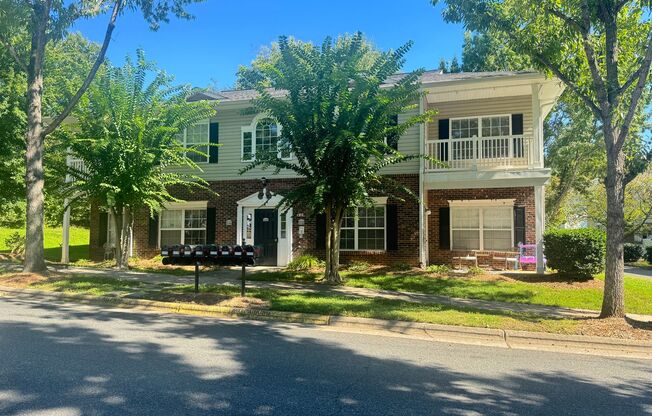 Beautiful 2 bed 2 bath Condo - In Great Location