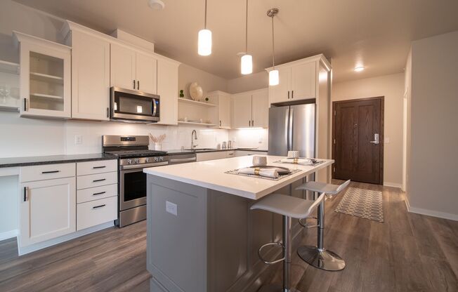 1 bed, 1 bath, 724 sqft, $1,895, Unit 214