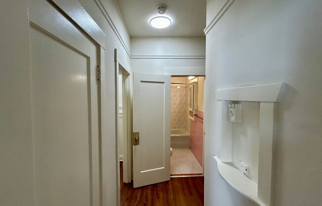 1112 LARKIN ST