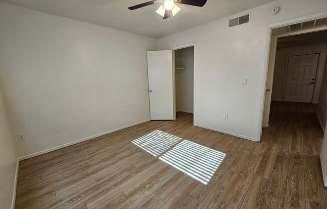 2 beds, 1 bath, 880 sqft, $1,350, Unit 113