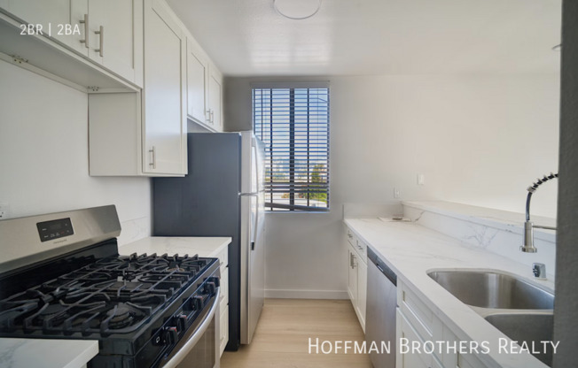 1229 N MANSFIELD AVE