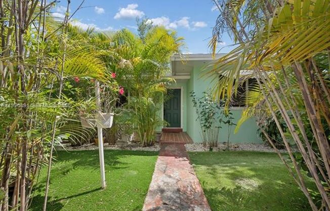 3490 William Ave MIAMI, FL 33133