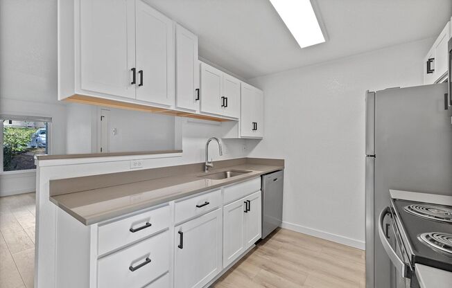 2 beds, 1 bath, 803 sqft, $1,575, Unit CMV 12215 - 101