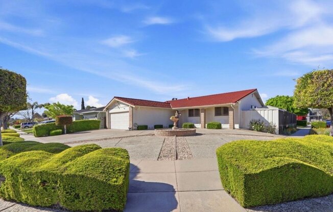 339 EL PORTAL WAY