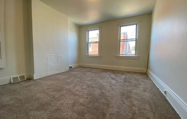 2 beds, 1 bath, $1,150, Unit 3320