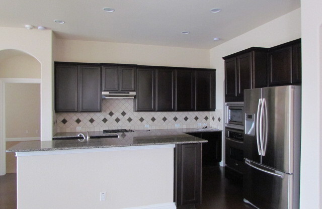 **Christie Ranch**Available 8/8