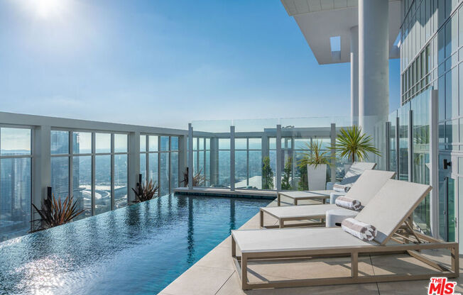 6 beds, 9.5 baths, 19,313 sqft, $80,000, Unit PH