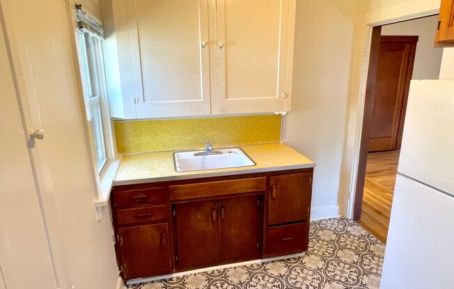 Studio, 1 bath, 389 sqft, $895