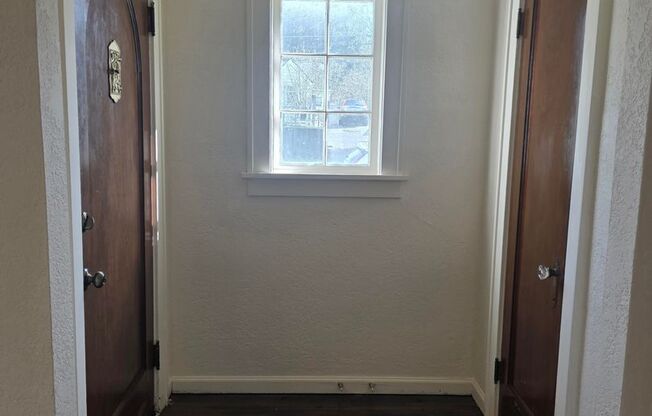 2 bedroom home in West Bremerton