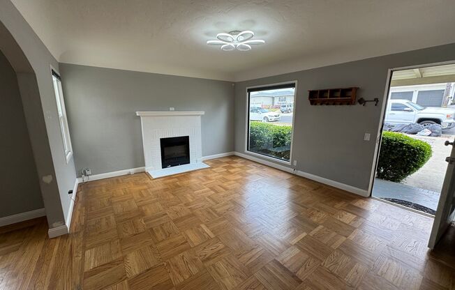 Charming 2-Bedroom Bungalow for Rent Near Downtown South San Francisco