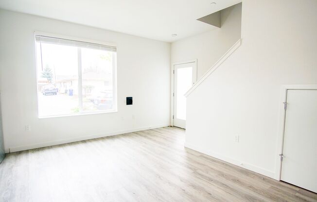 Rare 3 Bed, 2 Bath Townhouse Ready Late September!