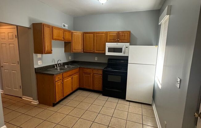 1 bed, 1 bath, $900