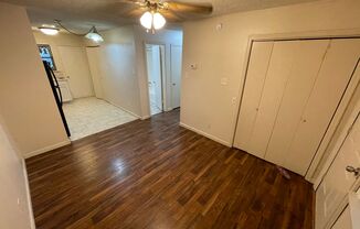 2 beds, 1.5 baths, $650, Unit 1404