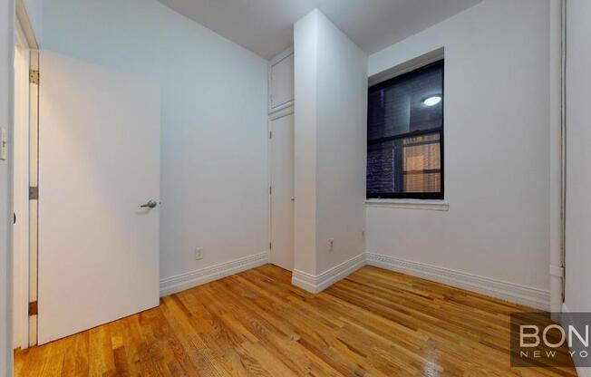 2 beds, 1 bath, $4,150, Unit 1B