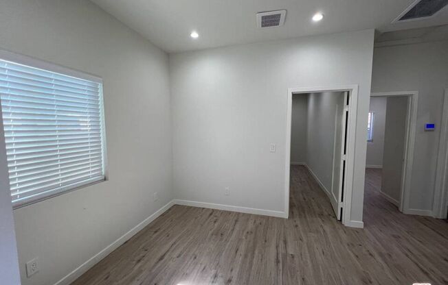 2 beds, 1 bath, 650 sqft, $2,600