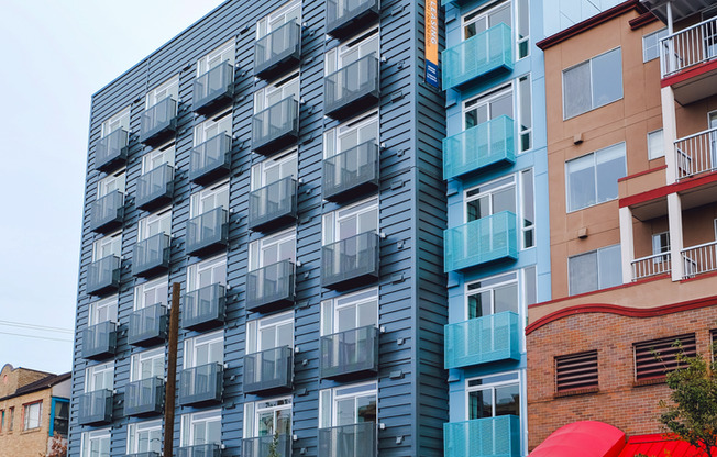 Studio, 1 bath, 330 sqft, $1,789, Unit 201