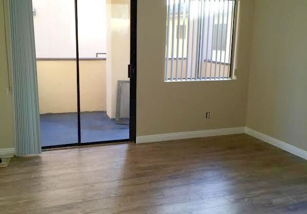 1 bed, 1 bath, 700 sqft, $1,995