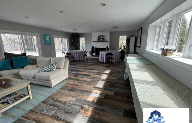 Massive lake front condo with tons of amenities!