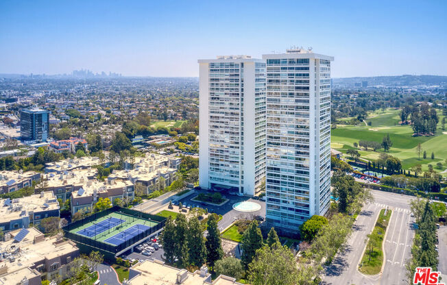2 beds, 2 baths, 1,301 sqft, $7,250, Unit 2704