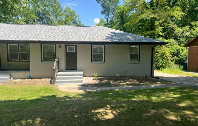 839 COMMODORE DR NW
