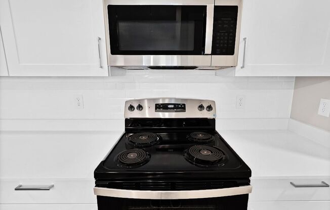 Studio, 1 bath, $1,350, Unit A204