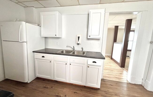 1422 E Stockbridge - 4 Bed/1 Bath House in the Edison Neighborhood