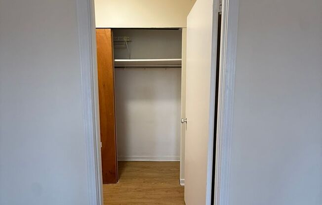 Studio, 1 bath, 487 sqft, $1,250, Unit Fifth 102