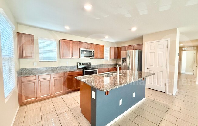 1147 S SAWYER