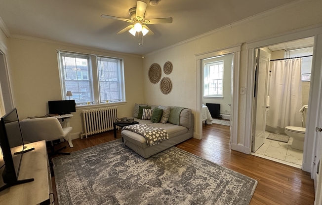 15 GOVERNORS AVE