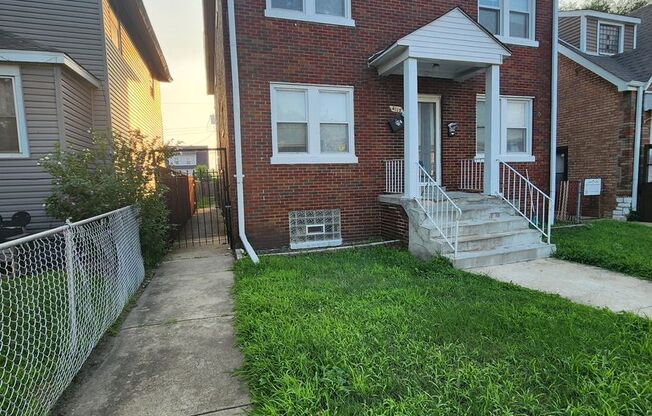 1 Bedroom With Appliances