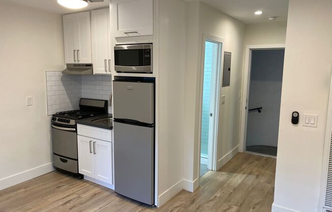 Studio, 1 bath, 230 sqft, $1,875, Unit 716- 16