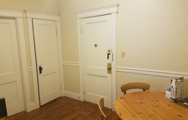 1 bed, 1 bath, $2,900, Unit 15