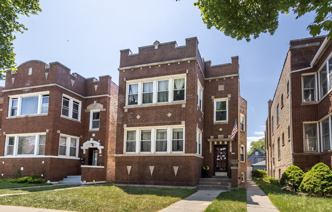 4038 N LAVERGNE AVE