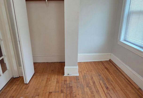 2118 Dupont Avenue S