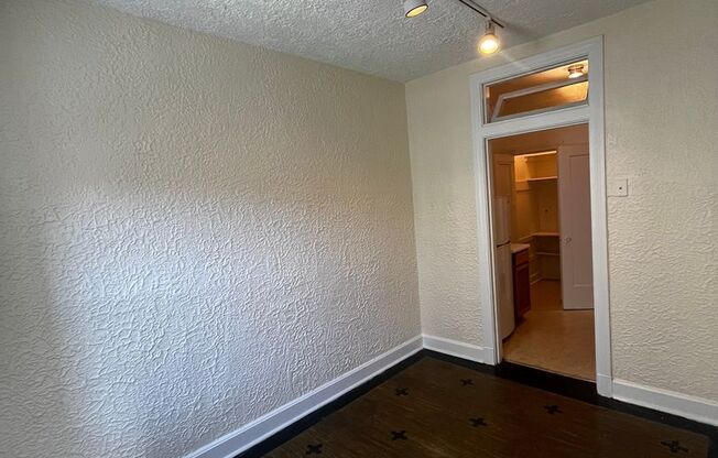 1 bed, 1 bath, 610 sqft, $1,385, Unit Bayard Manor 304