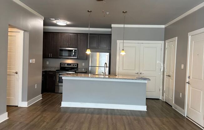 1 bed, 1 bath, 954 sqft, $1,290, Unit U101