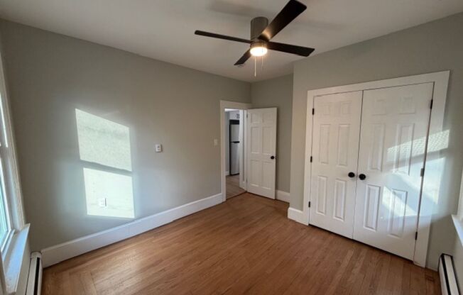 2 beds, 1 bath, 574 sqft, $2,200, Unit 74 6th St - Apt 2