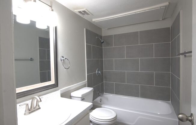 1 bed, 1 bath, 651 sqft, $1,225, Unit 153