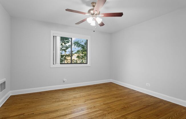 2 beds, 1.5 baths, 897 sqft, $2,100, Unit 303