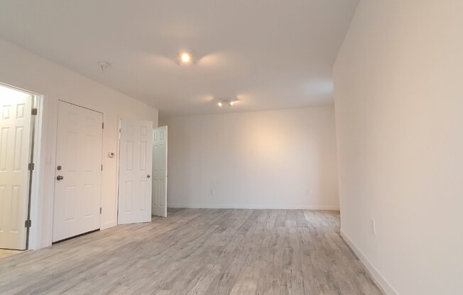 Studio, 1 bath, 575 sqft, $3,000, Unit 3R