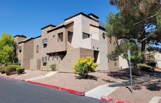 SE / SUNRISE MANOR 2ND FLOOR UNIT IN GATED COMMUNITY!